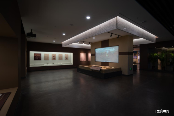重现尘封4000年历史的《哑叭庄遗址博物馆》(图13)