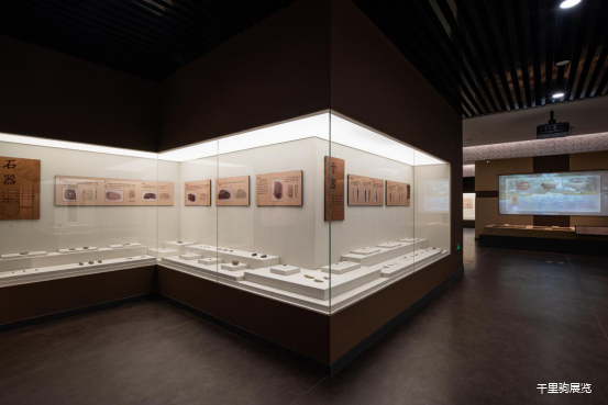 重现尘封4000年历史的《哑叭庄遗址博物馆》(图14)